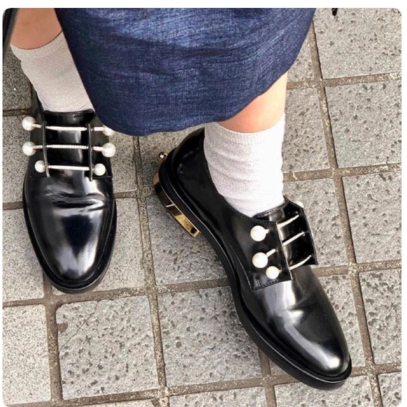 derby shoe with pearl and crystaI - Picture 11 of 13